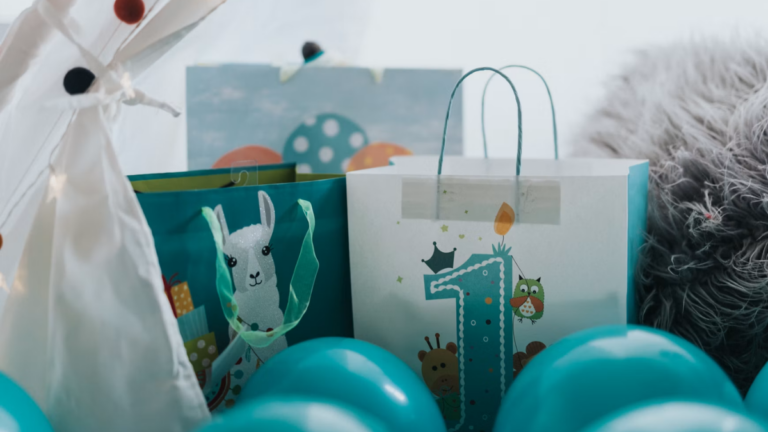 Sprüche zum 1. Geburtstag, Foto: Nathan Dumlao / Unsplash